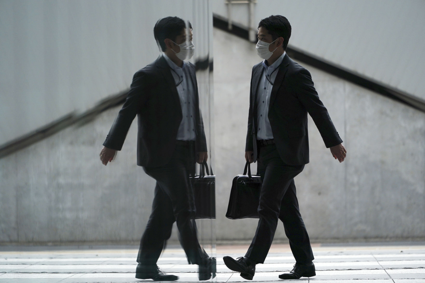 APTOPIX Virus Outbreak Japan Daily Life
